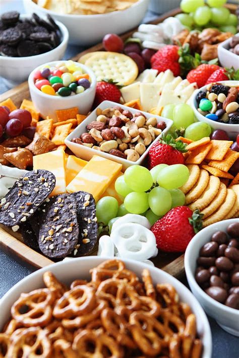 best party food to bring|snacks to bring to a party.